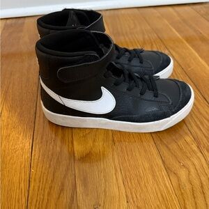 Nike Blazer Mid 77 Kids Black and White High-Top Sneakers